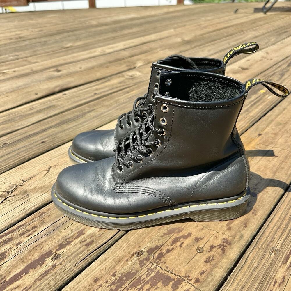 Dr Martens 1460 8-Eyelet Boots Black Mens US Size 9 EU 42 Combat Boot Lace Up